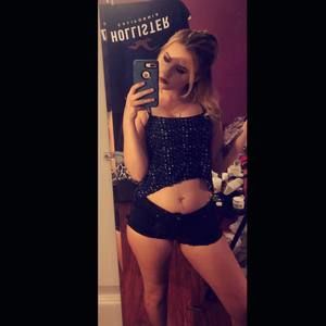 Meet your Posher, Alexis